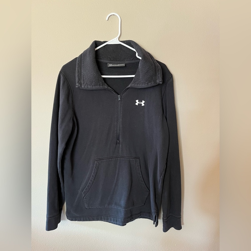 Womens Under Armour 1/2 zip black sweatshirt. Size medium.